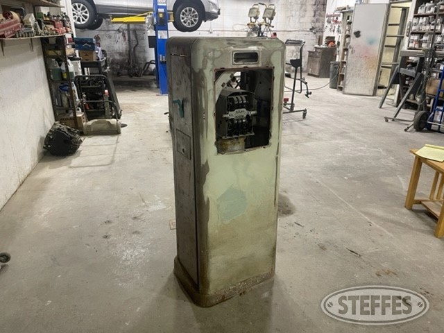 Collectable service station gas pump